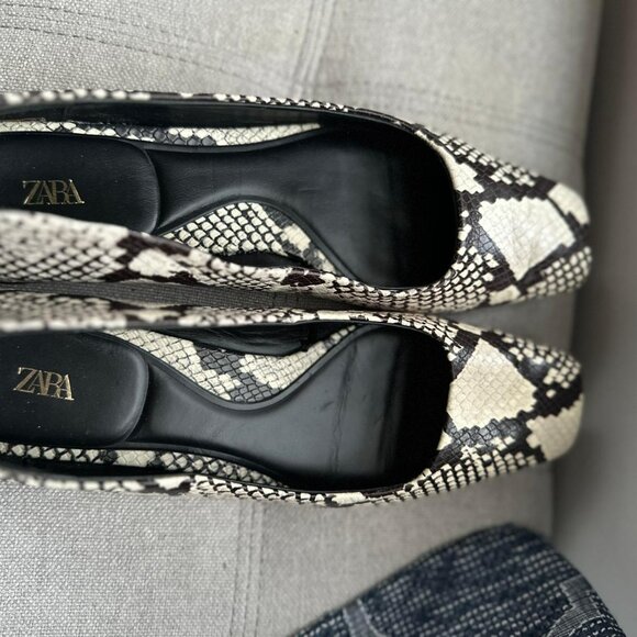 ZARA LEATHER ANIMAL PRINT BALLET FLATS - Picture 5 of 6